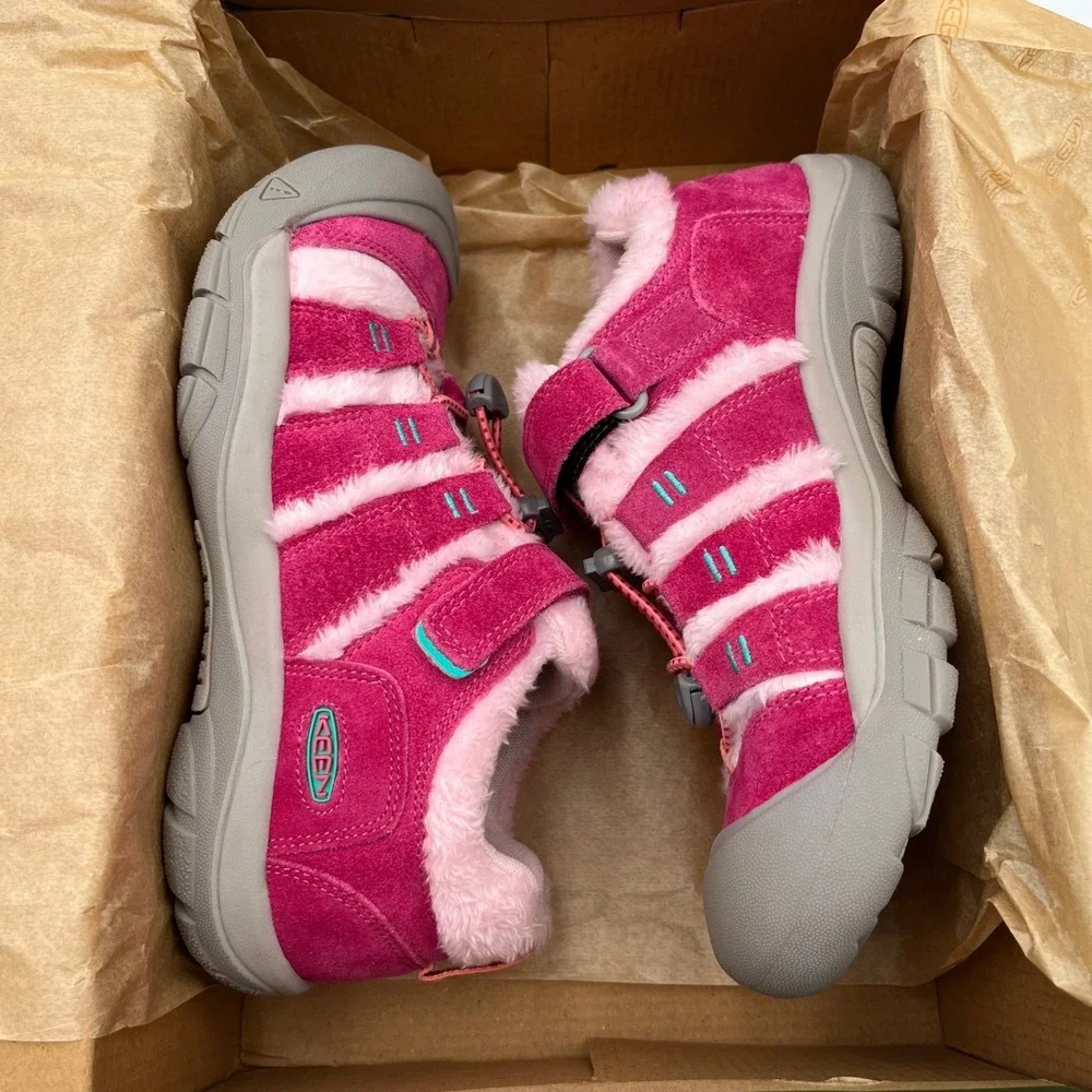 KEEN Newport Youth Girls Faux Fur Leather Outdoor Shoe Size 5 Fruit Dove Fuchsia